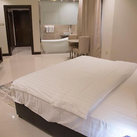 Emerald Residence 얀부 객실 사진